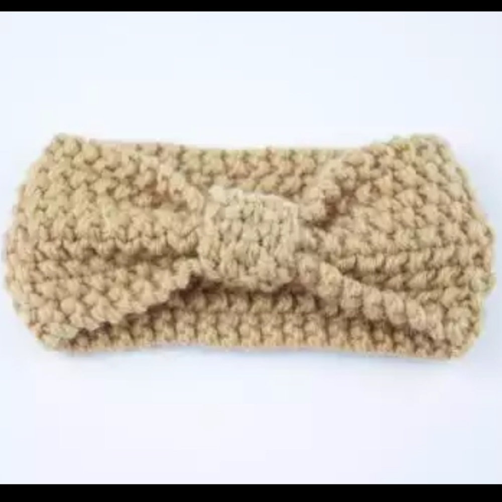 Knitted baby headband